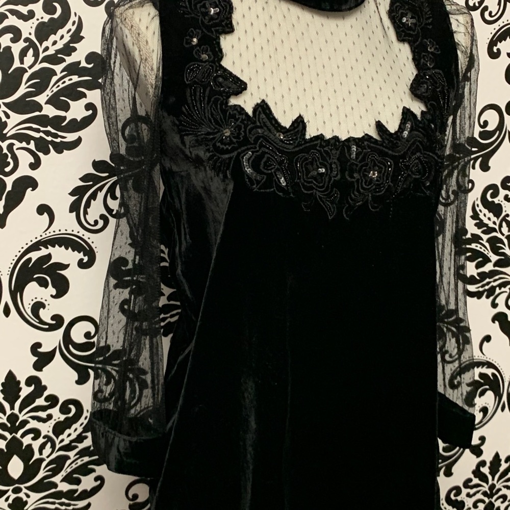 Dress - Picture 2 of 5